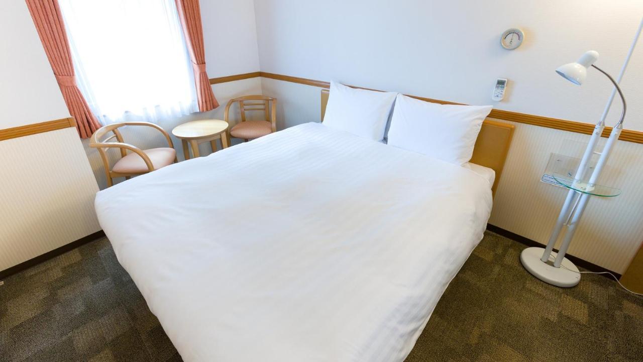 Toyoko Inn Chiba Ekimae Δωμάτιο φωτογραφία
